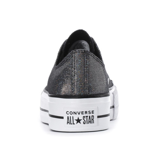 Converse Chuck Taylor All Star lift